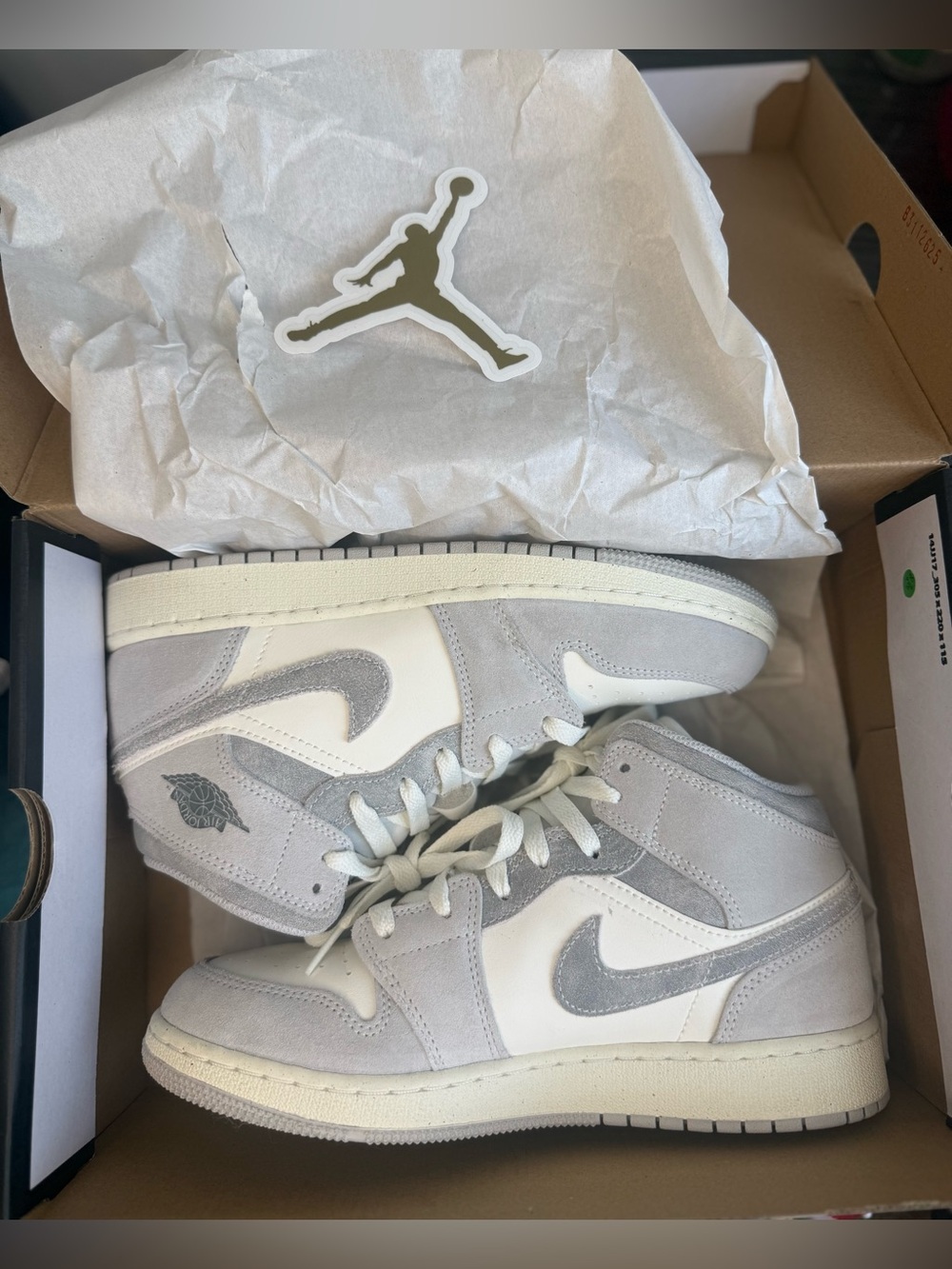 Air Jordan Retro 1 Mid SE Casual Shoes Big Kid’s  Size 6.5/ Women’s 8